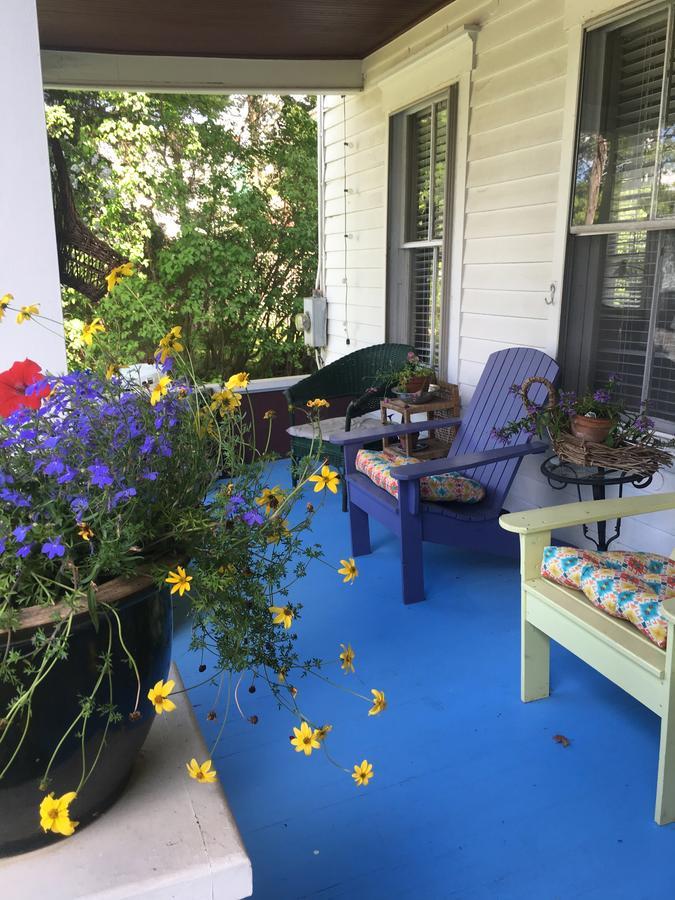 Guest house Wind In The Willows Overnight